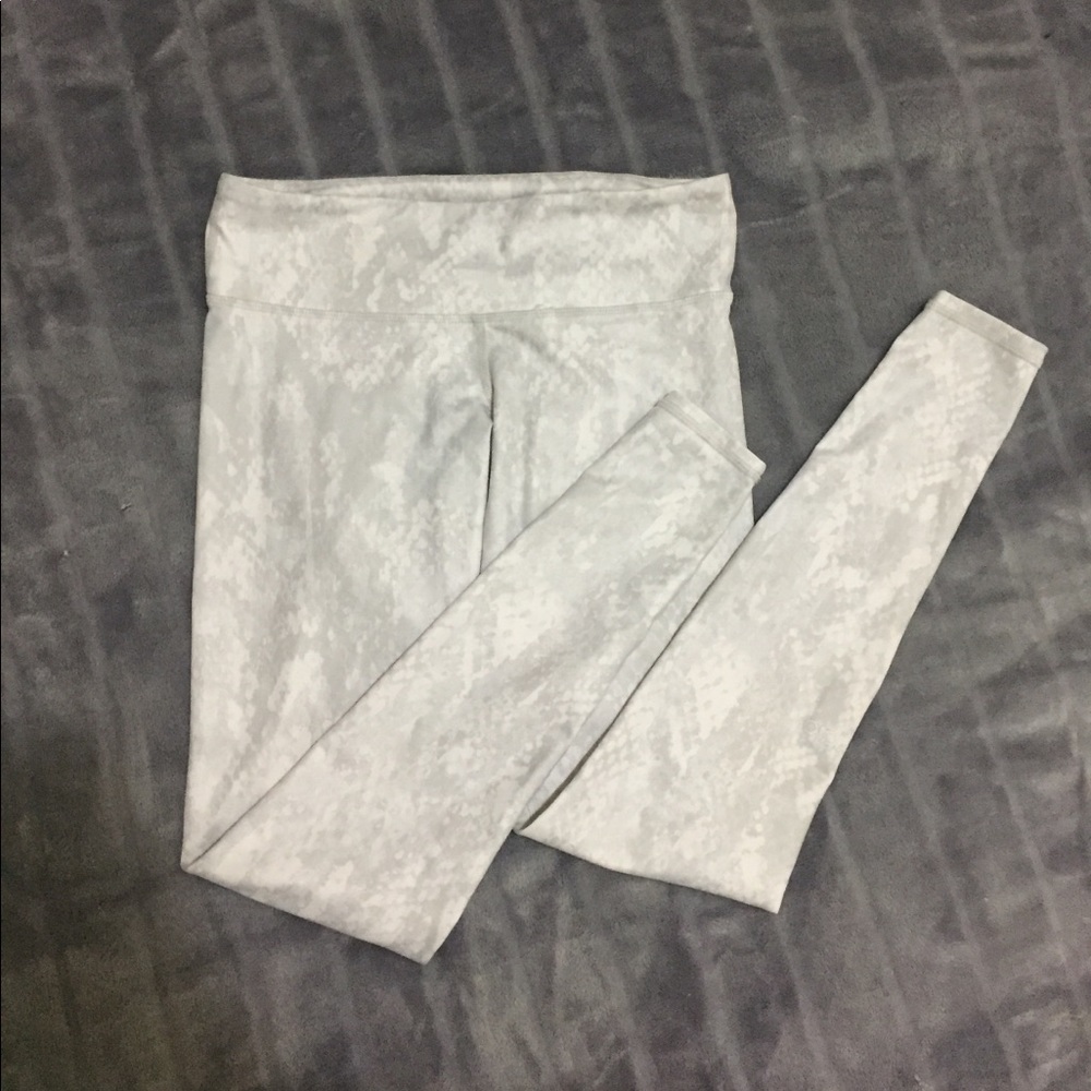 Alo Snakeskin Pattern Leggings